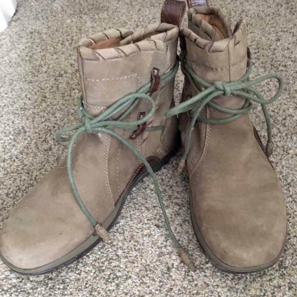 Earth - Womens Leather Scenic Khaki lace wrap boot